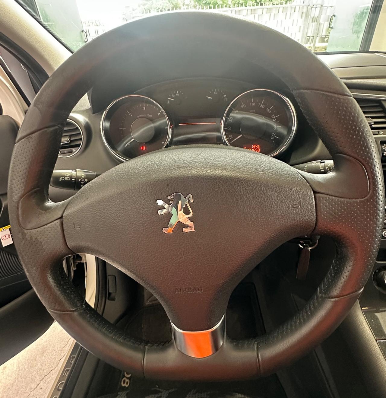 Peugeot 3008 1.6 HDi 110CV Tecno