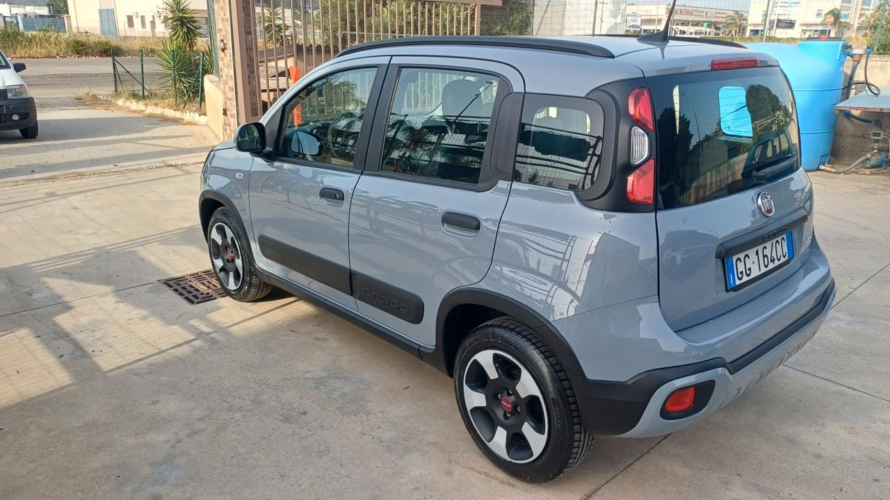 Fiat Panda 1.0 FireFly S&S Hybrid City Cross