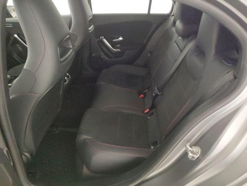 Mercedes-Benz Classe A A 200 d Premium Night edition 4matic auto