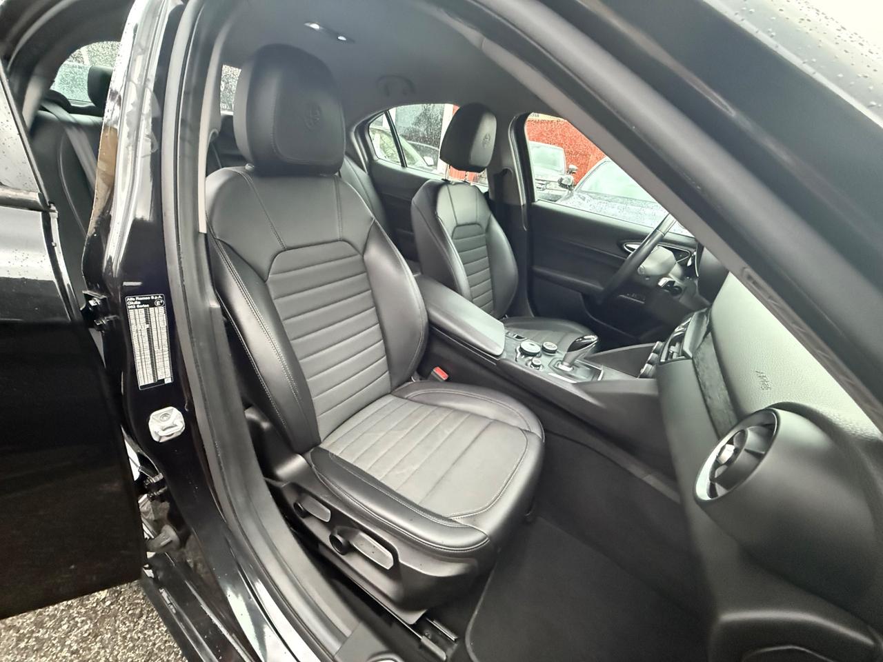 Giulia 2.2 Turbodiesel 160 CV AT8 B-Tech-unipro-rate-