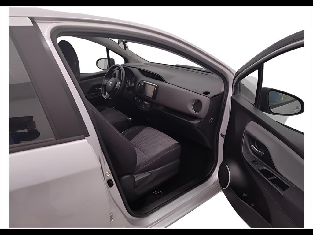 TOYOTA Yaris III 2015 - Yaris 5p 1.5h Active my16