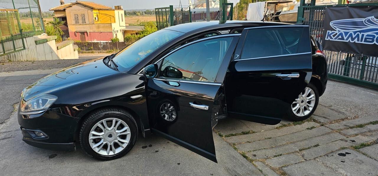 Lancia Delta 1.6 MJT DPF Platino