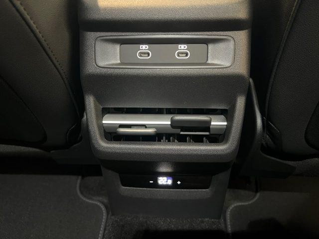 AUDI Q3 Sportback 40 TDI quattro S tronic Identity Black