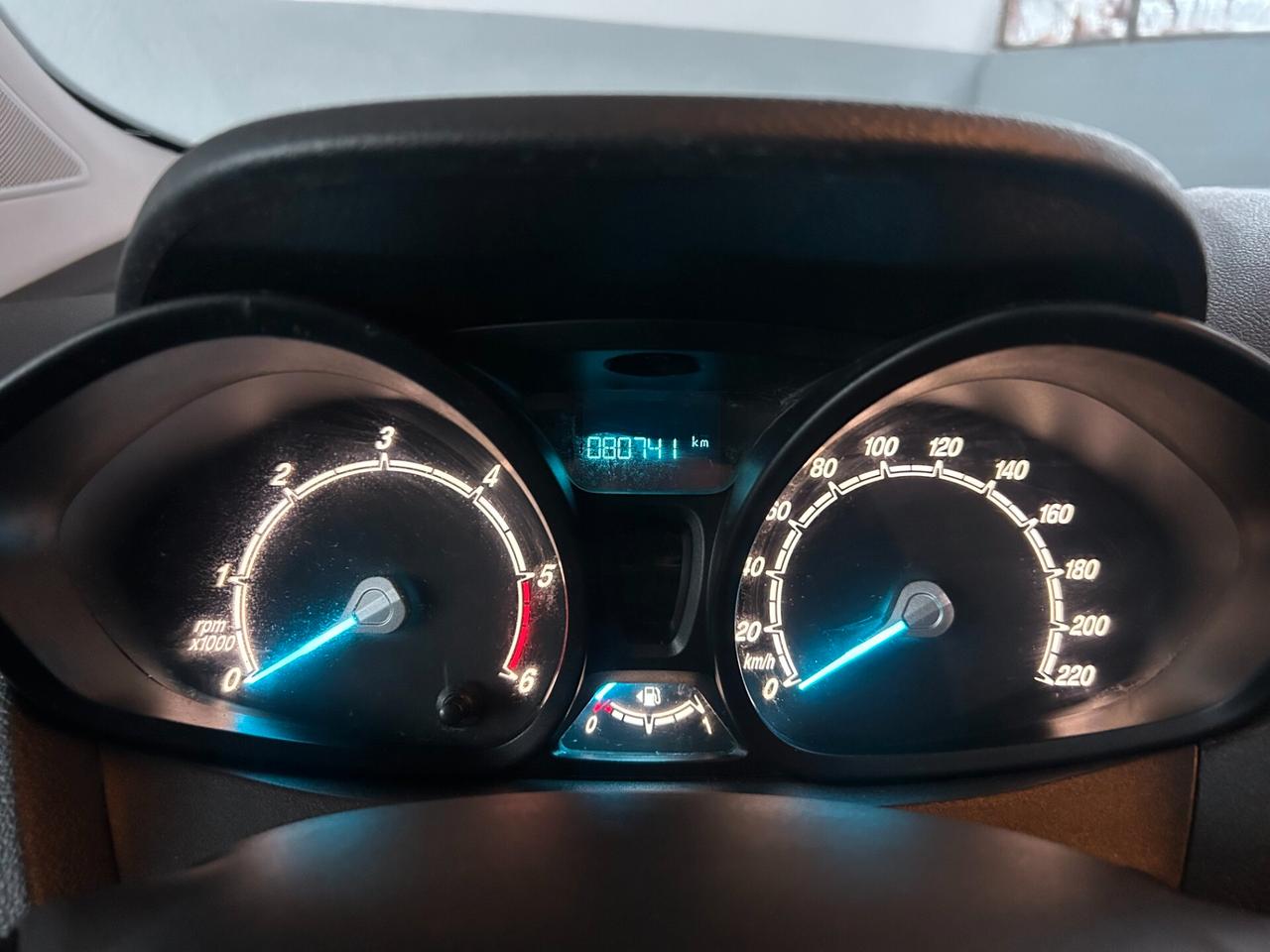 Ford Tourneo Courier 1.5 TDCI 100 CV