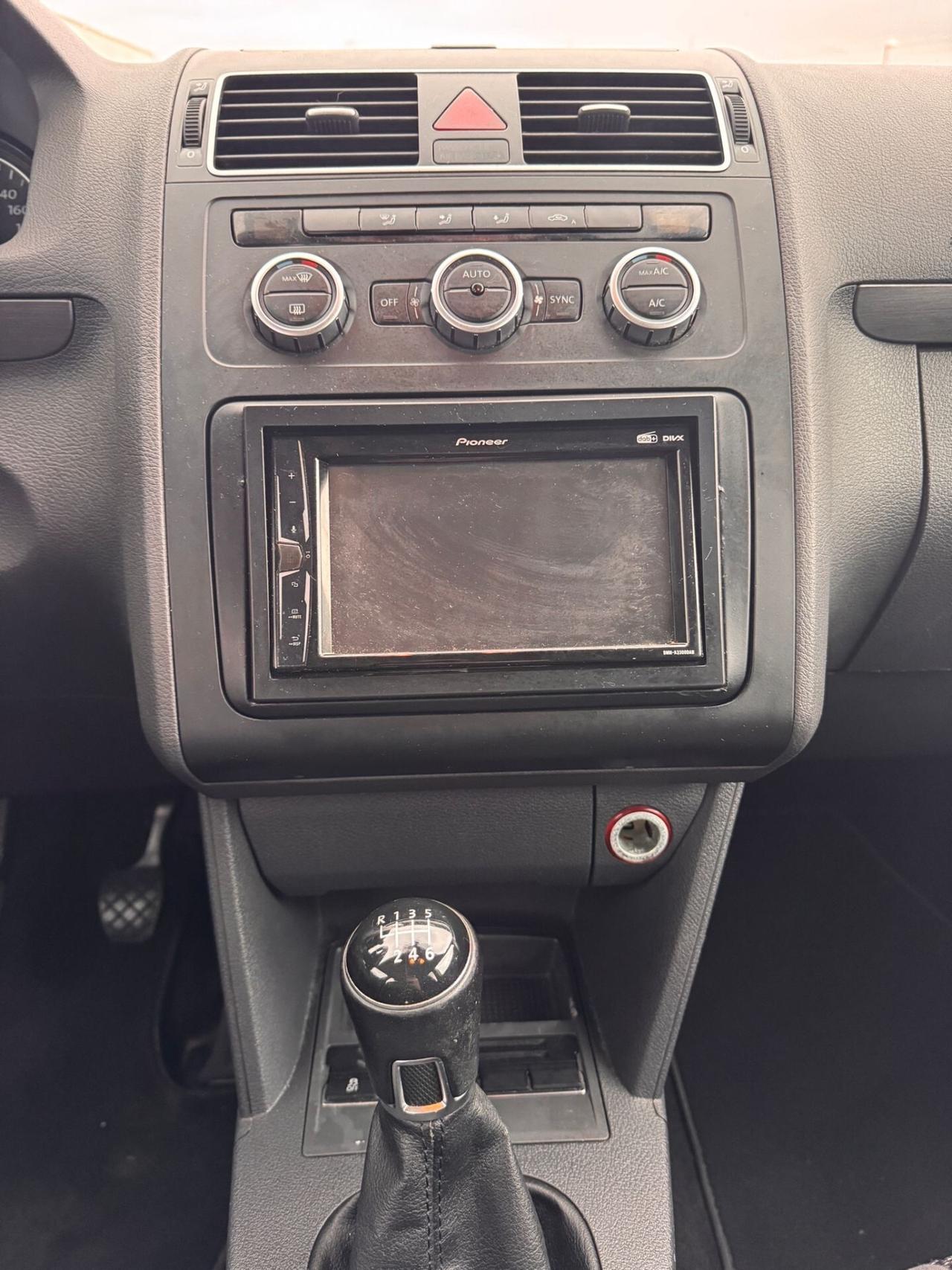 Volkswagen Touran Business 1.4 Highline EcoFuel 7 posti