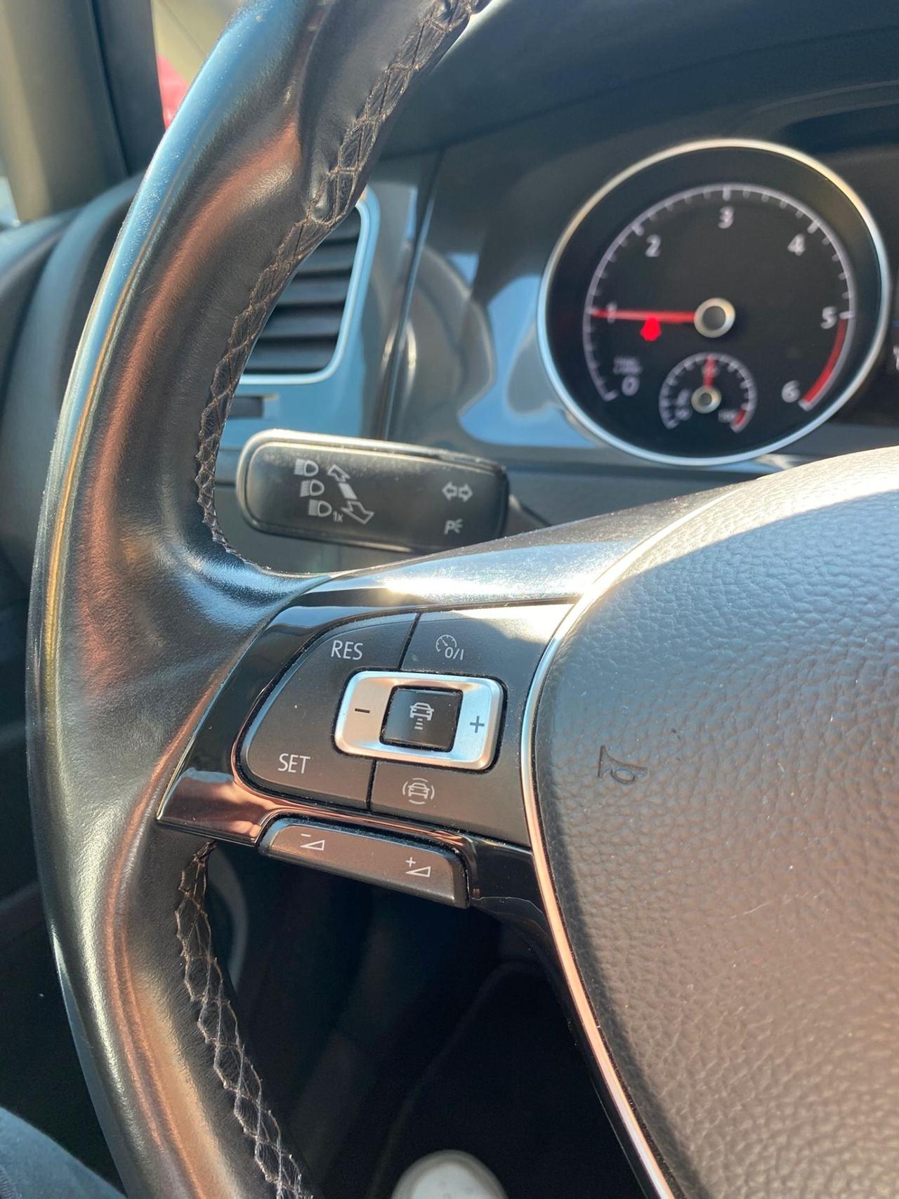 Volkswagen Golf 1.6 TDI 115CV DSG ok neop.