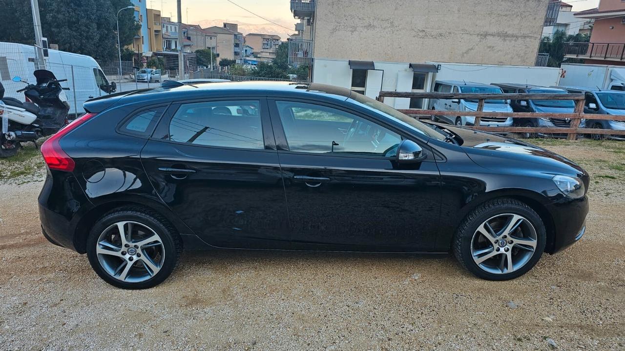 VOLVO V40 2.0 CC D2 120 CV 2015 KINETIC