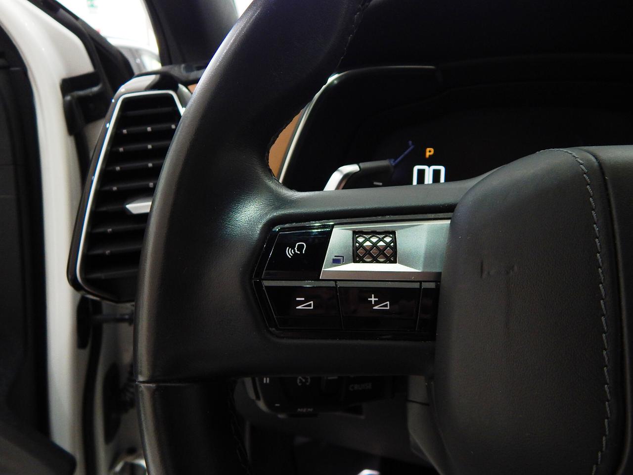 DS Automobiles DS 7 Crossback 1.5 bluehdi Grand Chic "OPERA" 130cv Aut. TETTO