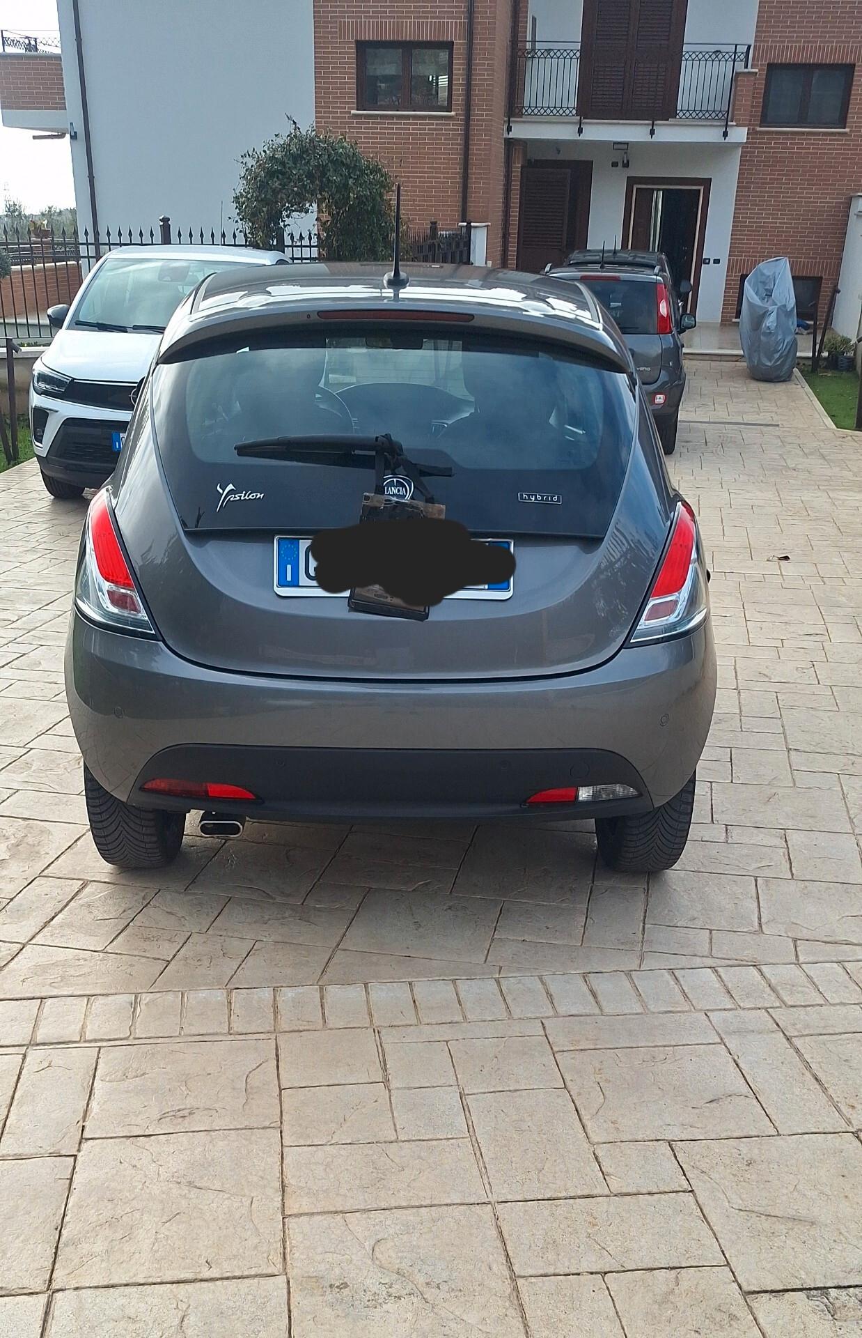 Lancia Ypsilon 1.0 FireFly 5 porte S&S Hybrid Gold Plus