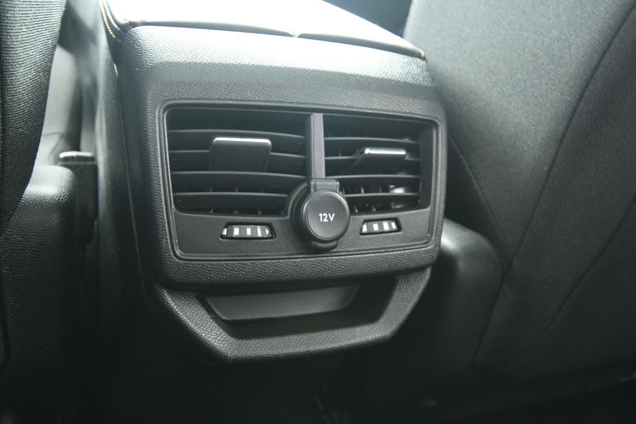 PEUGEOT 3008 1.5 bluehdi Business s&s 130cv eat8 APP CONNECT+NEOPATENTATI