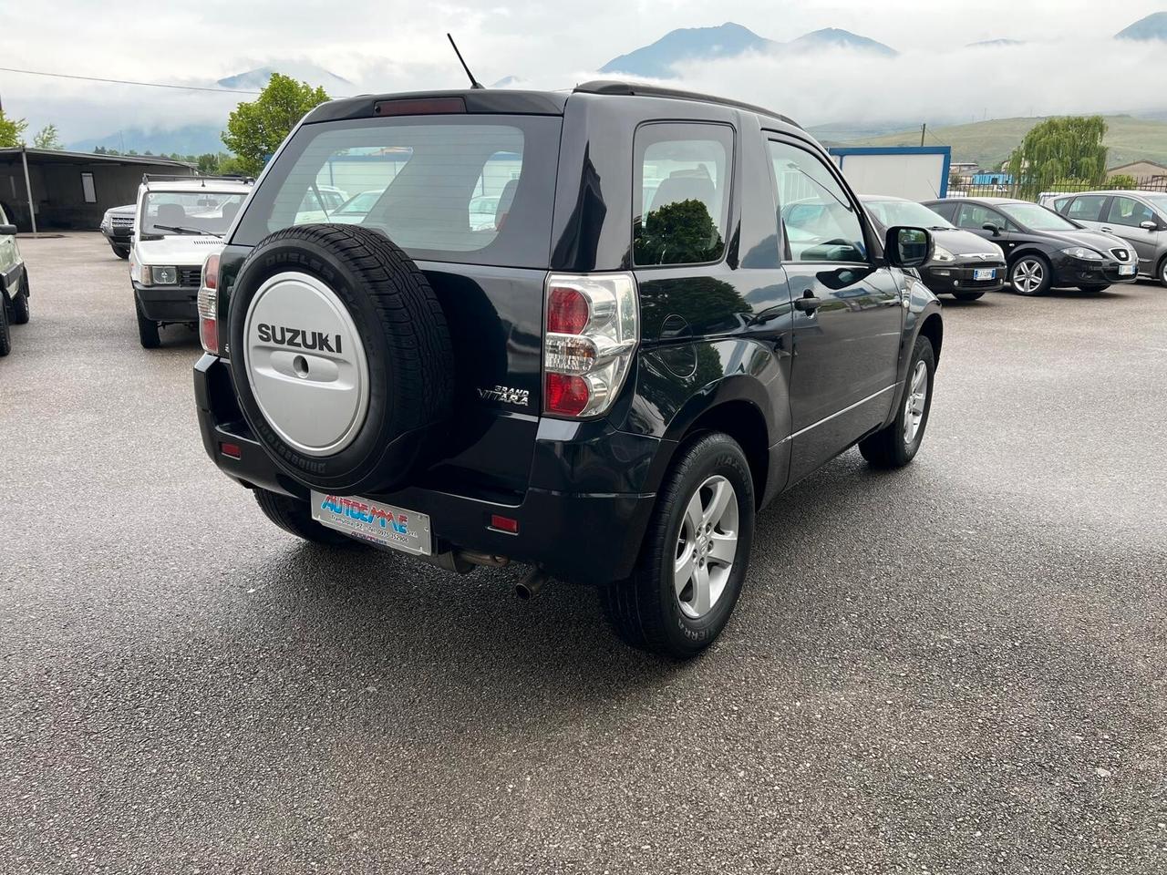 Suzuki Grand Vitara 1.9 DDiS 3 porte