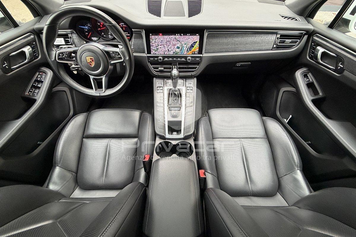 PORSCHE Macan 2.0