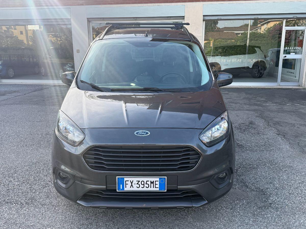 FORD - Tourneo Courier - 1.5 TDCI 100 CV Plus GANCIO TRAINO