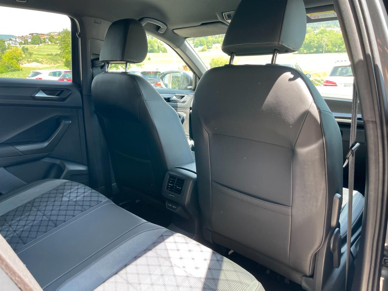 Volkswagen T-Roc 2.0 TDI SCR 150 CV DSG 4MOTION R-Line