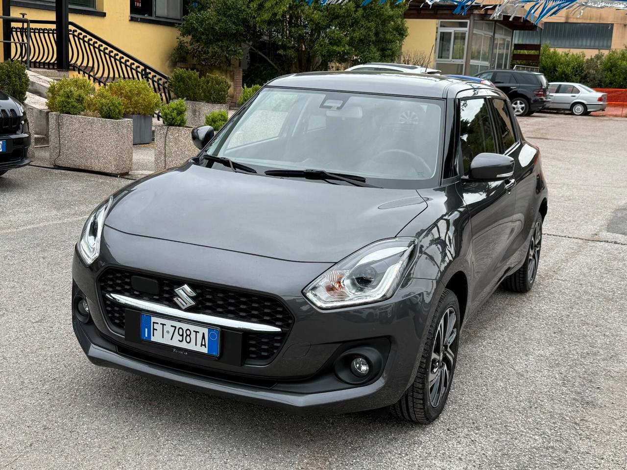 "PERFETTA " Suzuki Swift 1.2 Hybrid 4WD TOP