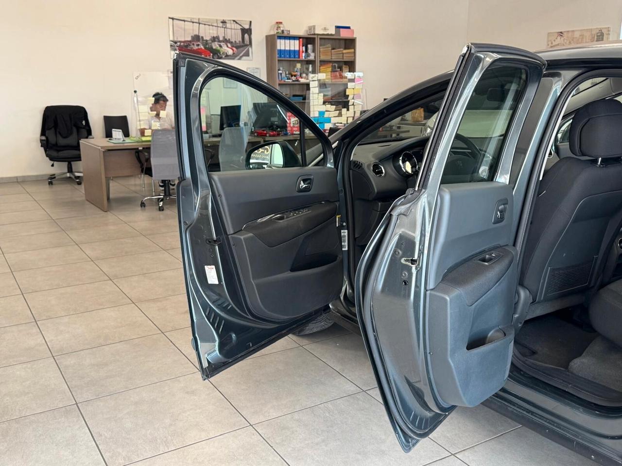 Peugeot 3008 1.6 HDI 112CV TECNO 2011
