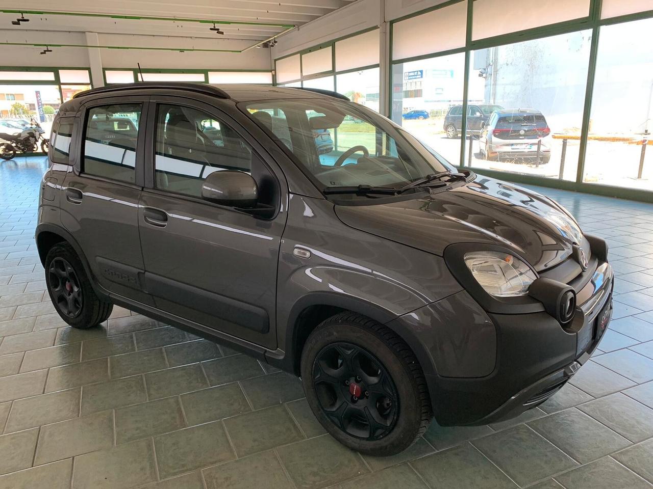 Fiat Panda 1.0 FireFly S&S Hybrid Cross Full