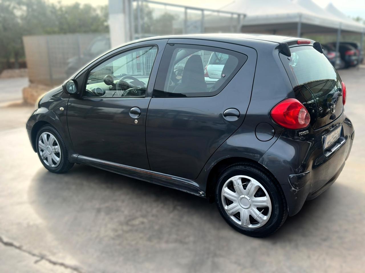 Toyota Aygo 1.0 12V VVT-i 5 porte