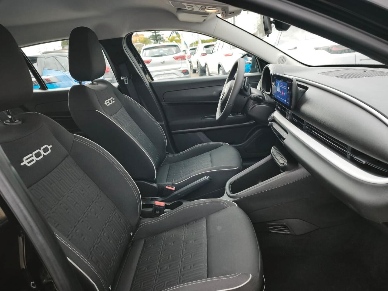 FIAT 600 Hybrid 100CV DCT MHEV