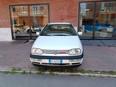 Volkswagen Golf 2.8 VR6 cat 5 p. DOHC CLIMA ABS