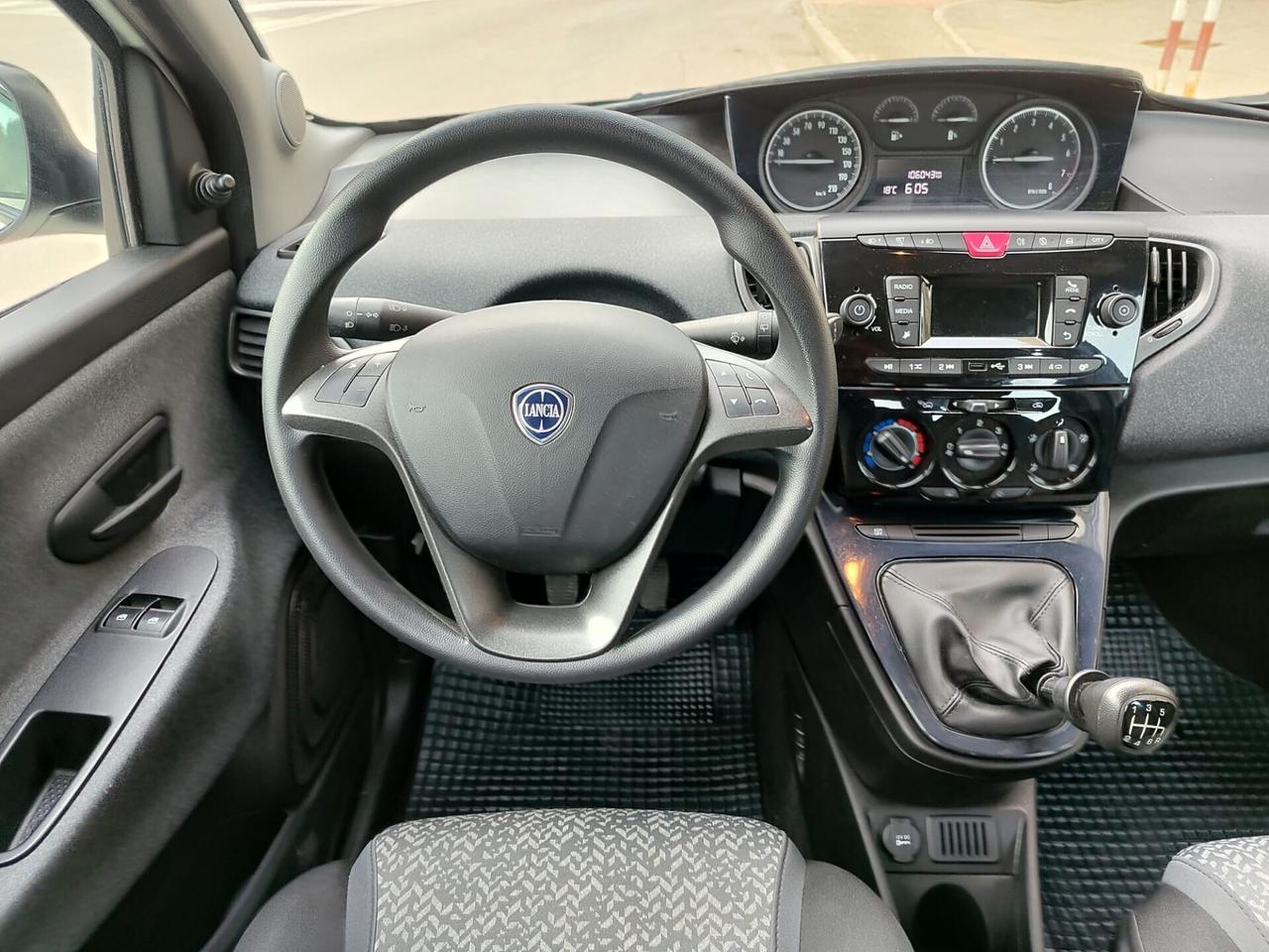 Lancia Ypsilon 1.0 HYBRID SILVER 70CV