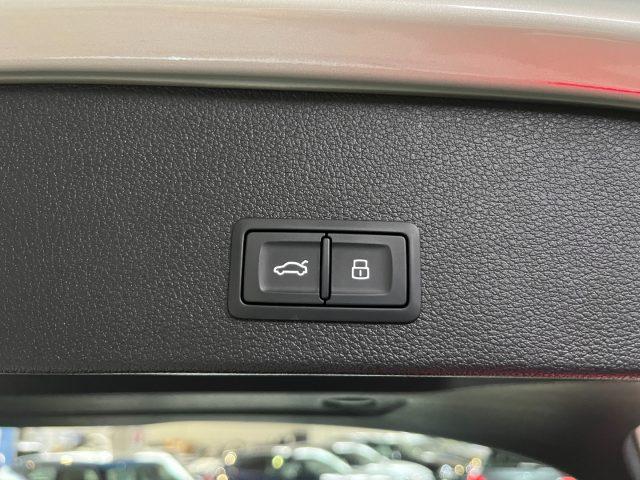 AUDI Q2 35TDI Stronic S line "19 Sline/Telec./Navi/MATRIX