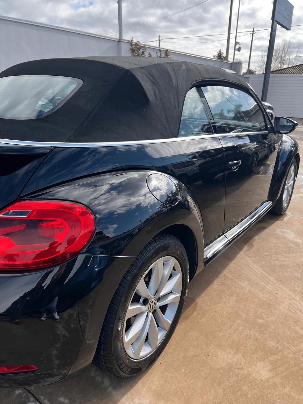 Volkswagen Maggiolino Cabrio 1.6 TDI Design