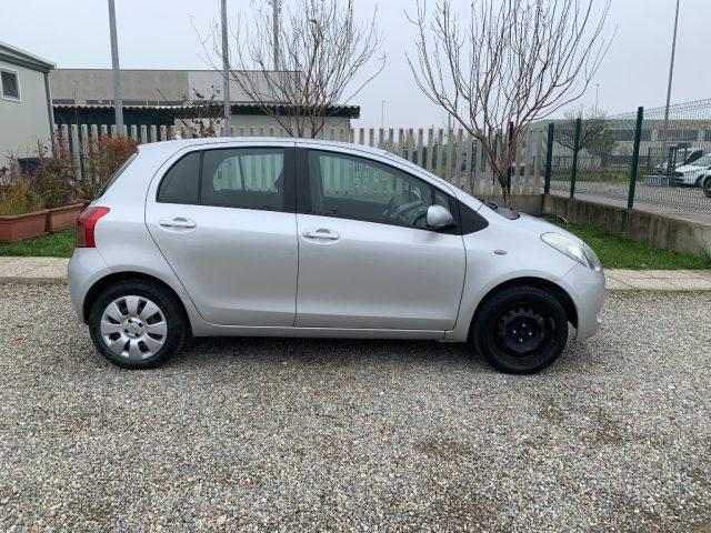 TOYOTA Yaris 1.0 5 porte