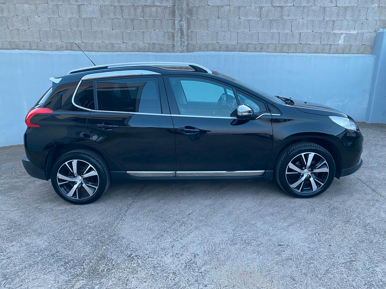 Peugeot 2008 1.6 e-HDi 115 CV | 2015