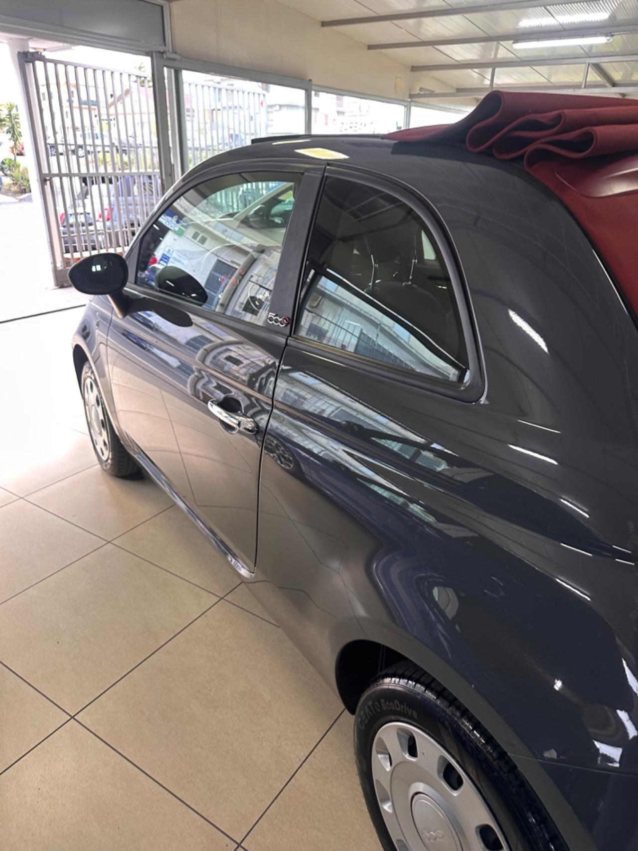 Fiat 500 C 1.0 Hybrid Red