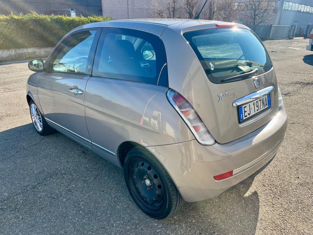 Lancia Ypsilon 1.2benzina 2011 92.000km perfetta per neopatentati