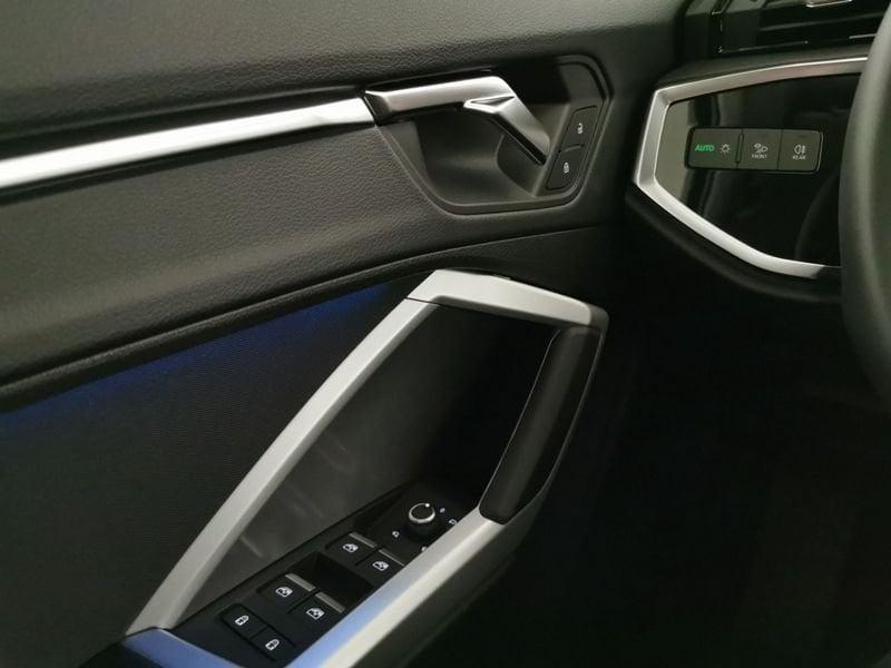 Audi Q3 35 2.0 tdi Business Advanced s-tronic