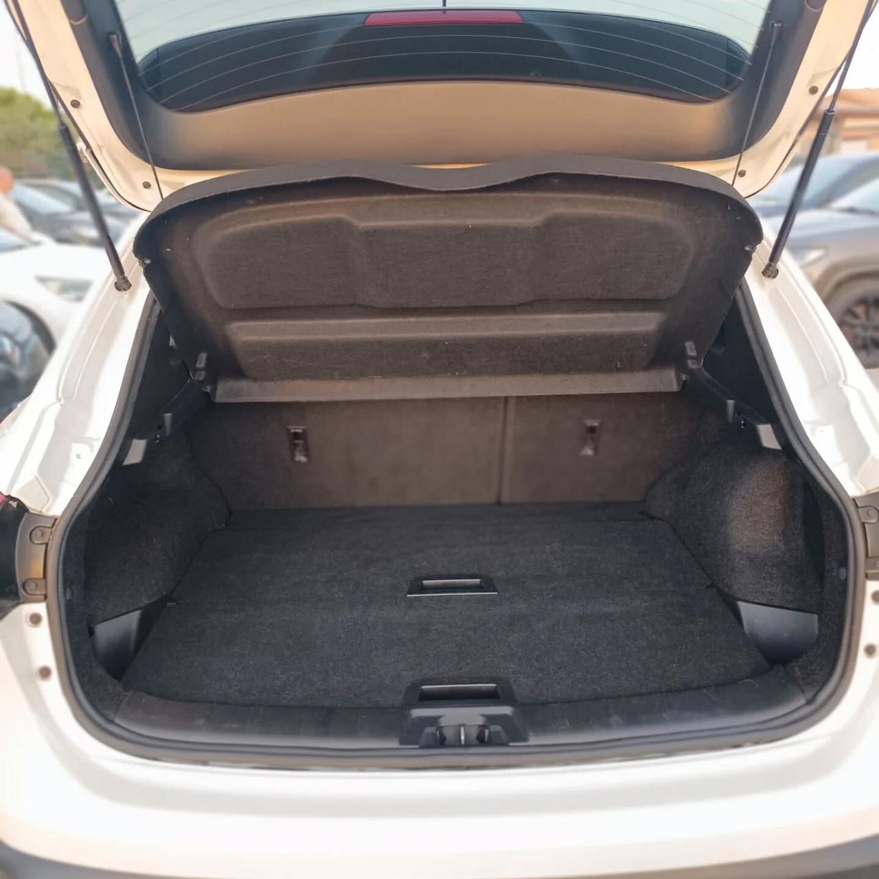 Nissan Qashqai 1.6 dCi tekna STRAFULL