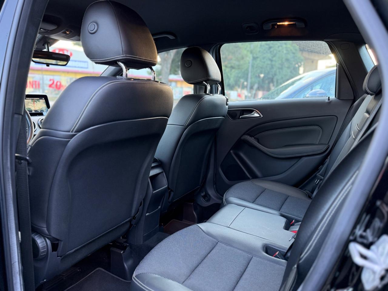 Mercedes classe B180 cdi autom SOLO 56.000KM - 2015