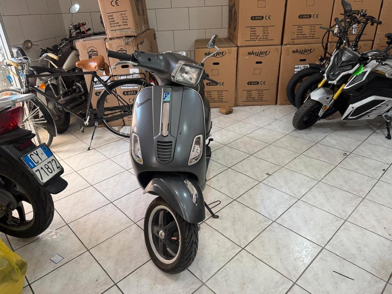 Piaggio Vespa 50 S sport