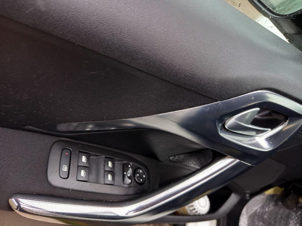 PEUGEOT 2008 BlueHDi 100 Allure - 2016