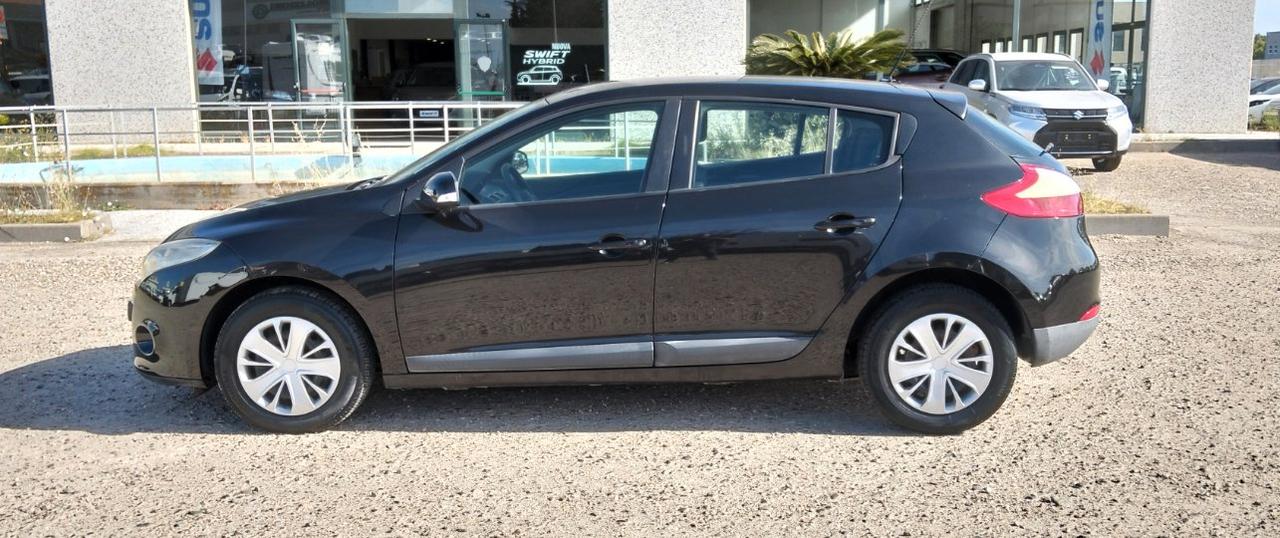 Renault Megane 5 Porte Megane 1.5 dci Confort 90cv