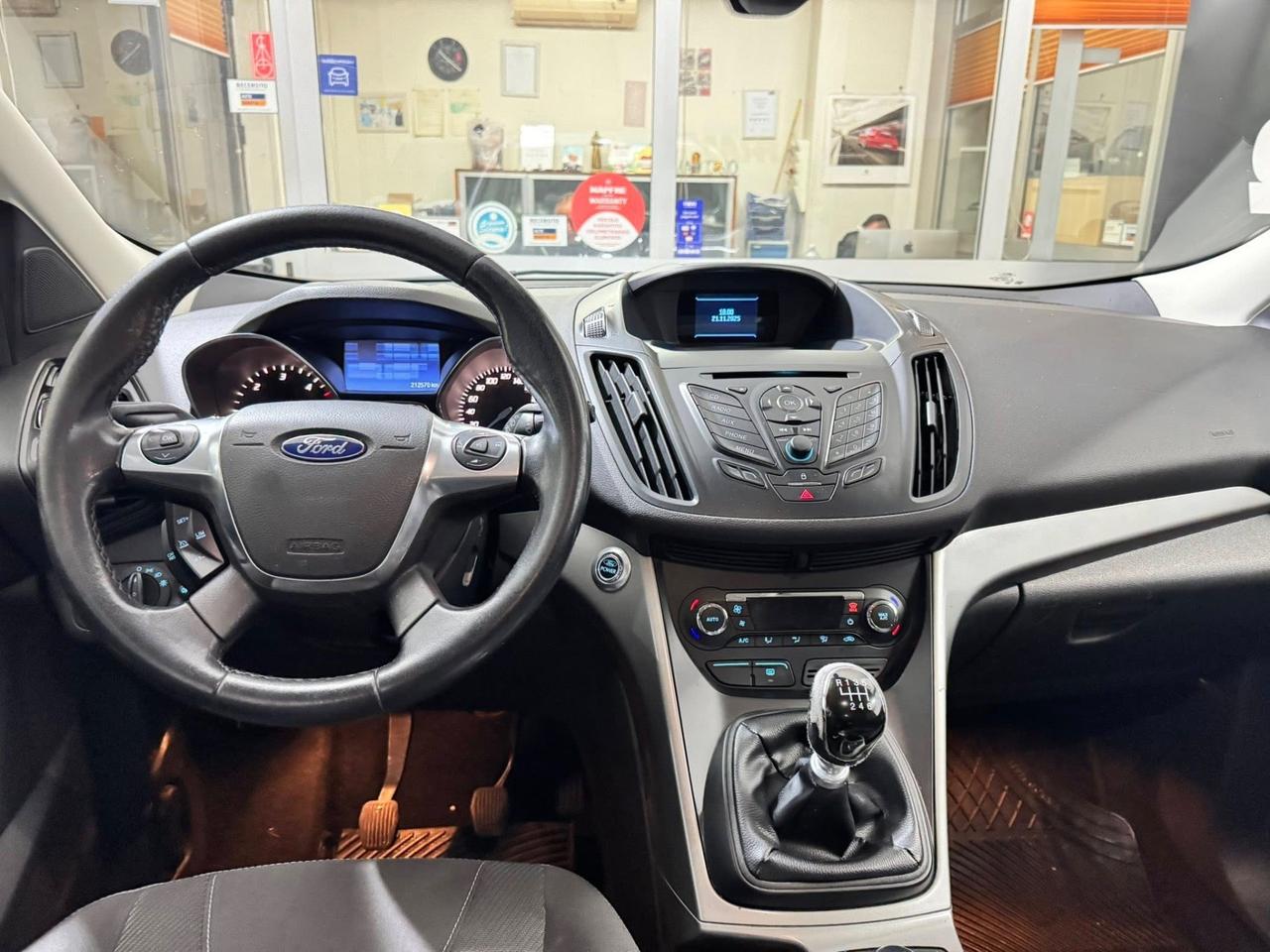 Ford Kuga 2.0 TDCI 140 CV 2WD Titanium