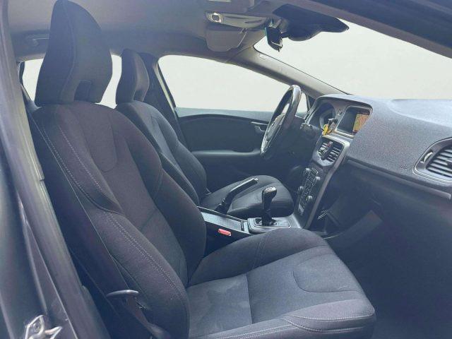 VOLVO V40 D2 Business