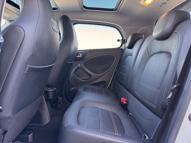 SMART ForFour EQ EDITION ONE PACK BRABUS+PELLE+TETTO+RCAM