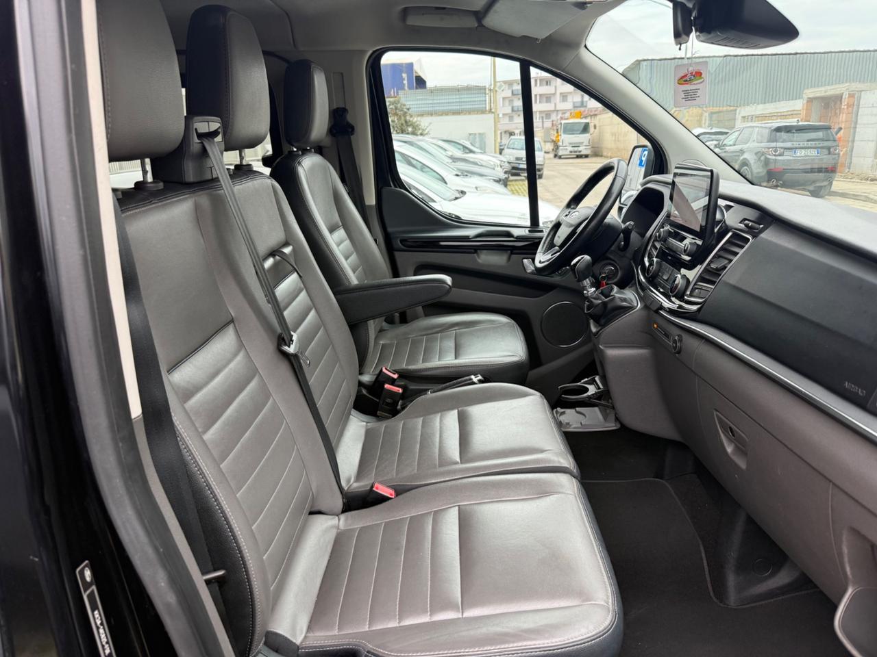 Ford Tourneo Custom 320 2.0 TDCi 185CV PL Titanium X