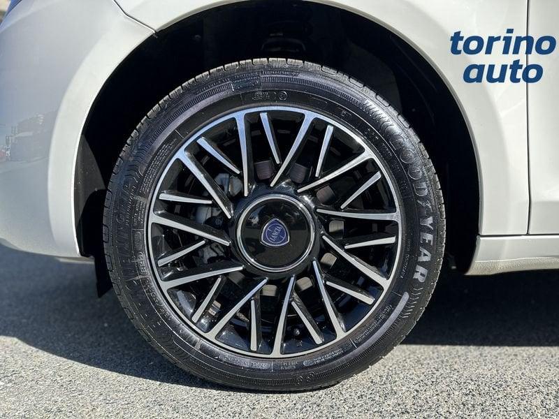 Lancia Ypsilon 1.0 FireFly 70cv Hybrid Alberta Ferretti