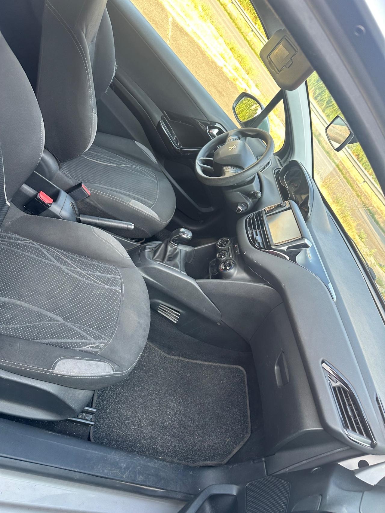 Peugeot 208 PureTech 68 3 porte Access