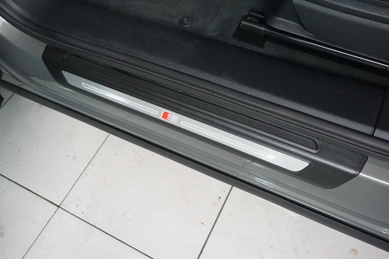Audi Q5 SPB 40 TDI quattro S tronic S line Identity Black