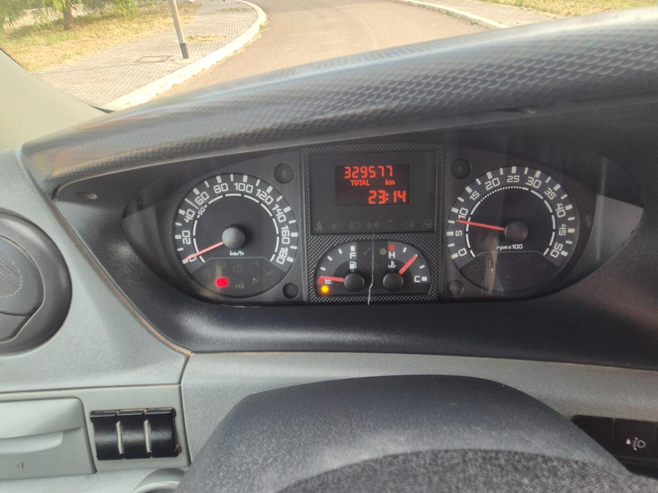 Iveco Daily 35C12 2.3 115cv gemellato ribaltabile trilaterale 08