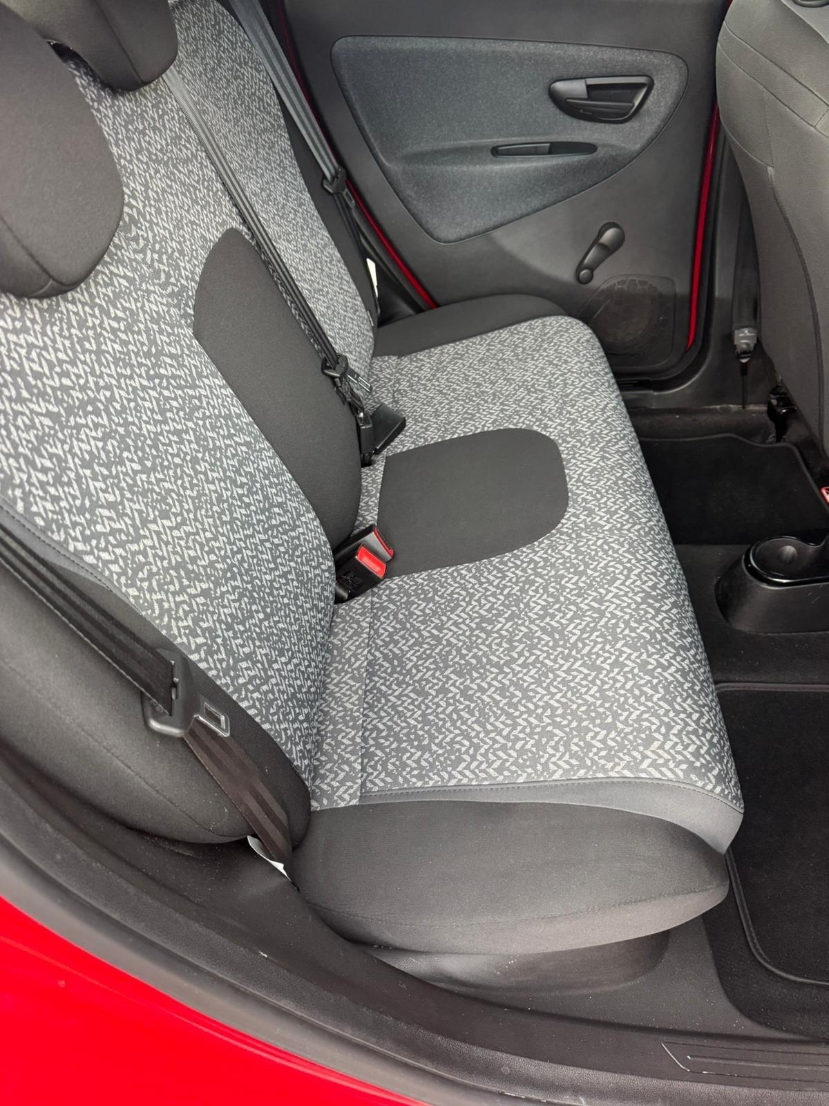 Lancia Ypsilon 1.0 FireFly 5 porte S&S Hybrid Ecochic Gold neopatentati
