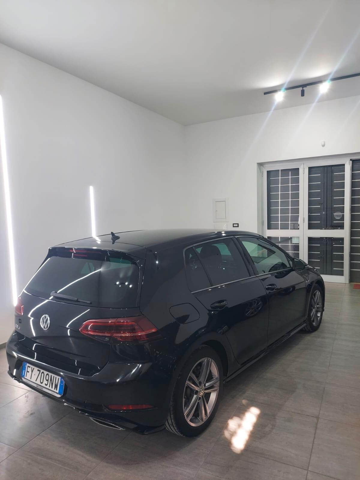 Volkswagen Golf 1.6 TDI 115 CV 5p. R-LINE 2019