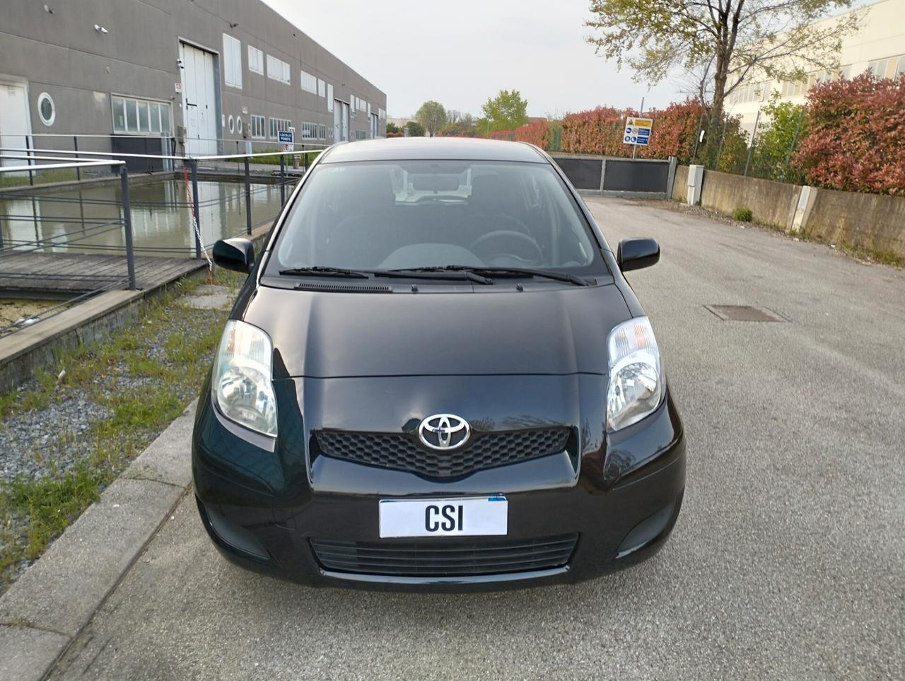 Toyota Yaris 1.0 5P OK NEOPATENTATI E 115 /2010