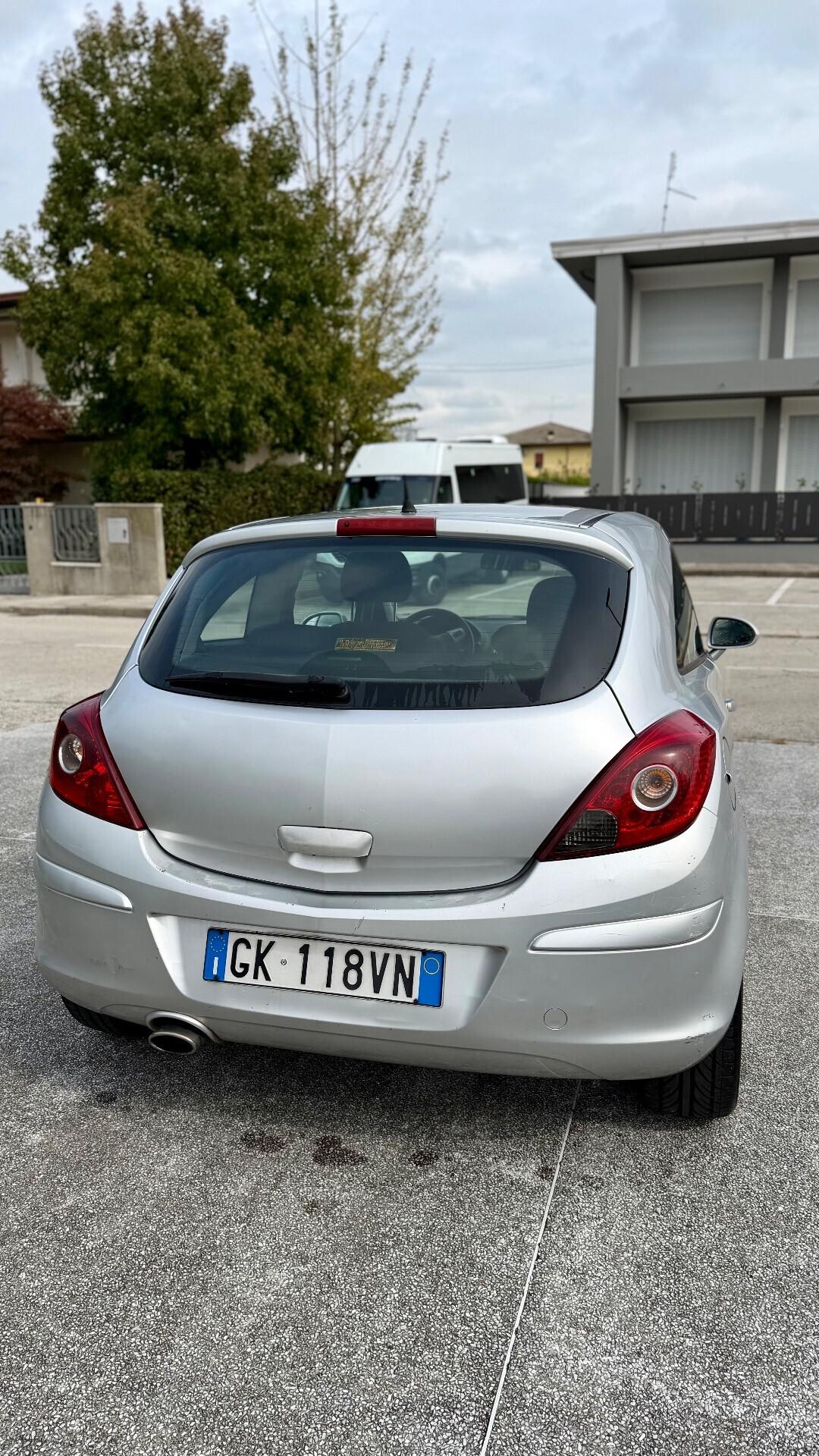 Opel Corsa 1.3 CDTI 75CV 3 porte adatta a neopatentati