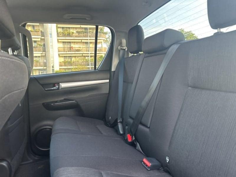 Toyota Hilux 2.4 Diesel AT Double Cab 4WD Lounge MY24